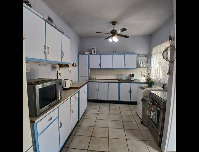 3 BEDROOM DUPLEX FOR SALE IN MONTCLAIR